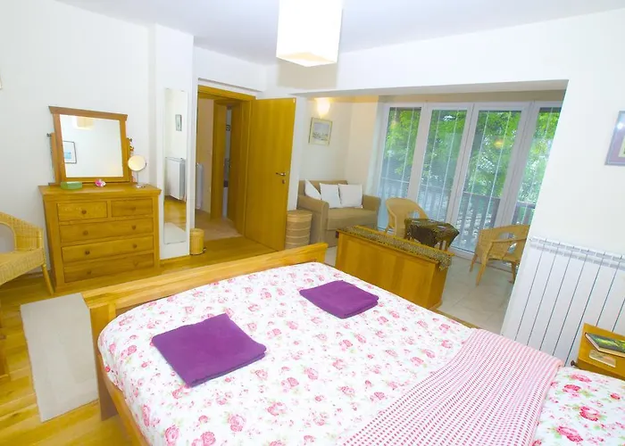 בית נופש Floranneve