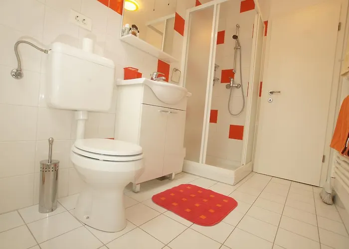 Floranneve بوويتش